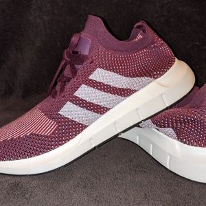 Adidas Swift Run PrimeKnit - Women's 10